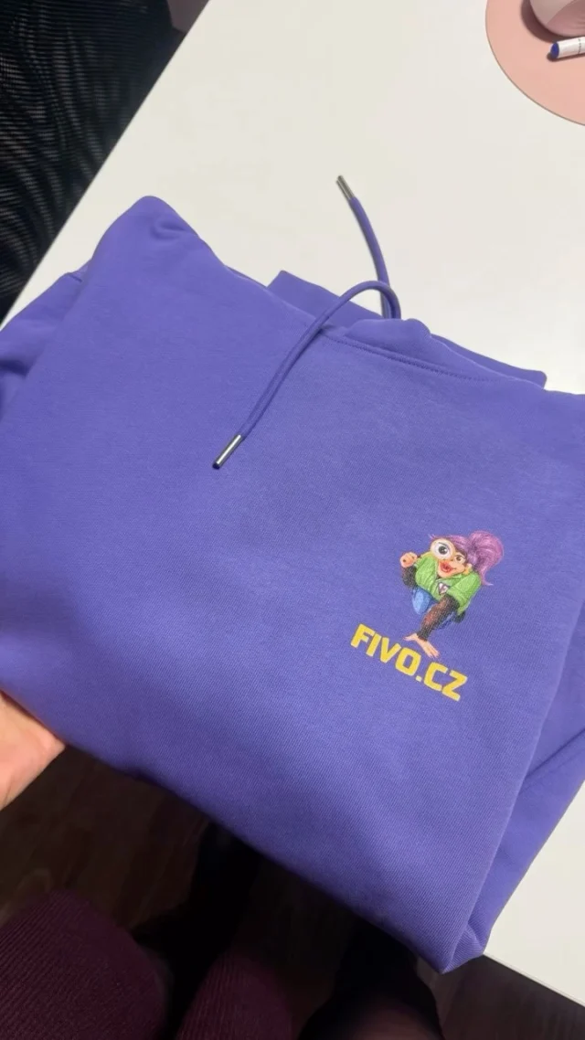 To víte… účetní radost nevzniká jen z dobře sedícího kontrolního hlášení, ale i z takovéhle blbinky. 💜😁
#fivocz #ucetniholka #radost #mikina #brand