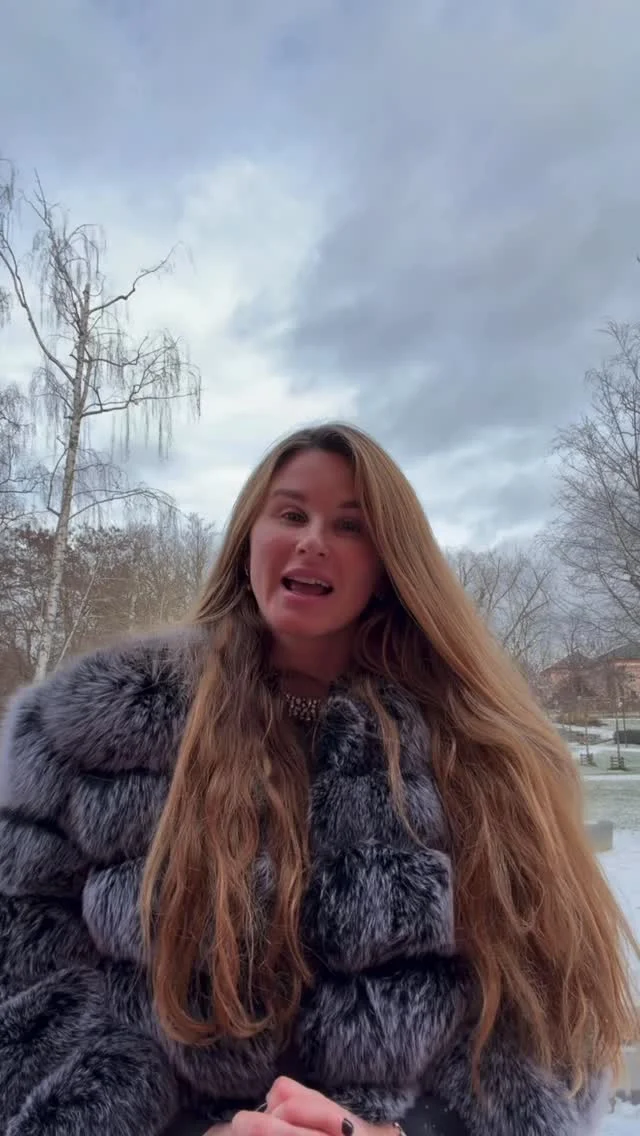 🚨 Rok 2026 = velký reset mzdovky

Co se mění?

💰 Minimální mzda → 22 400 Kč / 134,40 Kč
🏥 Pracovní úrazy → hlásí se jen elektronicky
🩺 Lékařské prohlídky → nová pravidla a formuláře
⚖️ Exekuce → vyšší nezabavitelná částka, nový výpočet
🚗 Cestovní náhrady → nové sazby, home-office jen 4,70 Kč
🧾 JMHZ → od 1. 4. 2026 povinně jednotné měsíční hlášení
🧓 Rizikové profese → povinné spoření na stáří

#ucetnictvi
#mzdovka
#zamestnavatel
#podnikani
#ucetnifirma