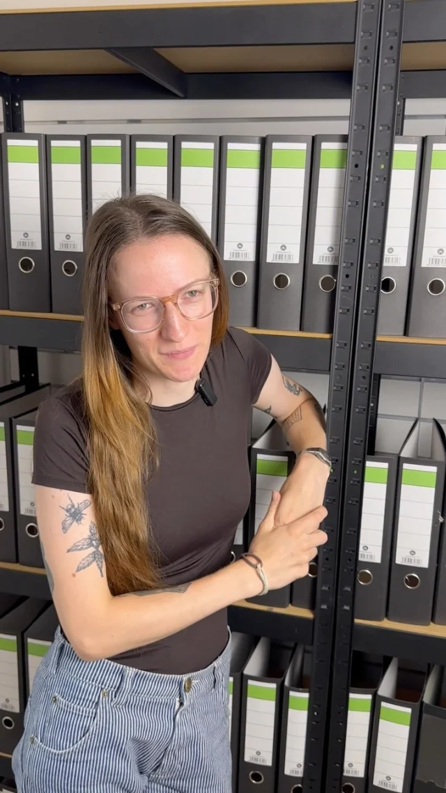 💶 Můžu českým odběratelům fakturovat i v cizí měně?

Ano, můžete. 😊 Faktura mezi dvěma českými subjekty nemusí být vystavena pouze v českých korunách. Klidně tedy můžete fakturovat například v EUR nebo USD.

👉 U plátců DPH je ale potřeba myslet na jednu důležitou věc – výše DPH musí být na daňovém dokladu uvedena v českých korunách.

Pro přepočet se použije kurz podle pravidel zákona o DPH.

Takže ano – faktura v eurech českému odběrateli? Žádný problém. Jen je potřeba správně ošetřit DPH a kurz. 😊

#ucetnictvi #dph #fakturace #podnikani #ucetni fivo