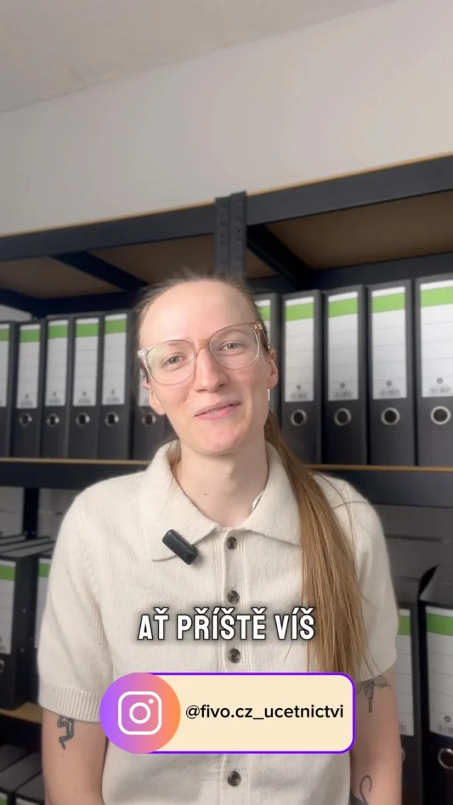 📢 Podpora v nezaměstnanosti se změnila!

Od roku 2026 platí nová pravidla a mění se mimo jiné i výše podpory v nezaměstnanosti. 💰

👉 V prvních měsících můžete nově dostávat až 80 % předchozího výdělku.
👉 Následně se podpora postupně snižuje.
👉 Změny se týkají také délky podpůrčí doby podle věku.

Takže pokud končíte v práci nebo o změně zaměstnání přemýšlíte, vyplatí se vědět, na jakou podporu máte nově nárok. 👀

Uložte si reelsko, ať máte nová pravidla po ruce. 💜

#ucetnictvi #podporavnezamestnanosti #nezamestnanost #finance #ucetni fivo