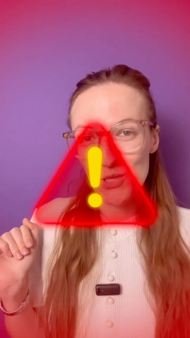 Mateřská a dceřiná společnost: proč se používá holding? 👀

Máte více firem nebo přemýšlíte nad holdingovou strukturou? Pak vás může zajímat jedna velká daňová výhoda. 💰

Každá s.r.o. samozřejmě daní svůj vlastní zisk daní z příjmů právnických osob. Zajímavé to ale začne být ve chvíli, kdy chce dceřiná společnost poslat svůj již zdaněný zisk mateřské společnosti.

👉 Pokud jsou splněné zákonné podmínky, podíl na zisku vyplacený z dceřiné společnosti do mateřské může být od daně osvobozený.

Jednou z hlavních podmínek je, že mateřská společnost drží minimálně 10% podíl na základním kapitálu dceřiné společnosti po dobu alespoň 12 měsíců. Splnit je ale potřeba i další podmínky zákona.